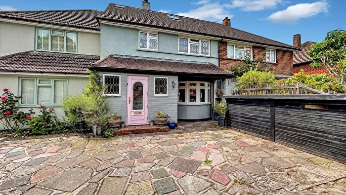 5 Bedroom Terraced House For Sale In Comport Green, New Addington, Croydon, CR0