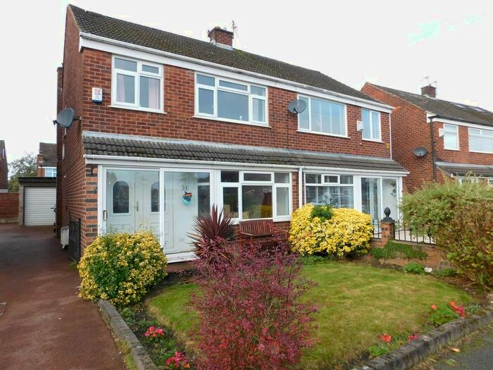 3 Bedroom Semi-Detached House To Rent In Birch Avenue, Failsworth, Manchester, M35