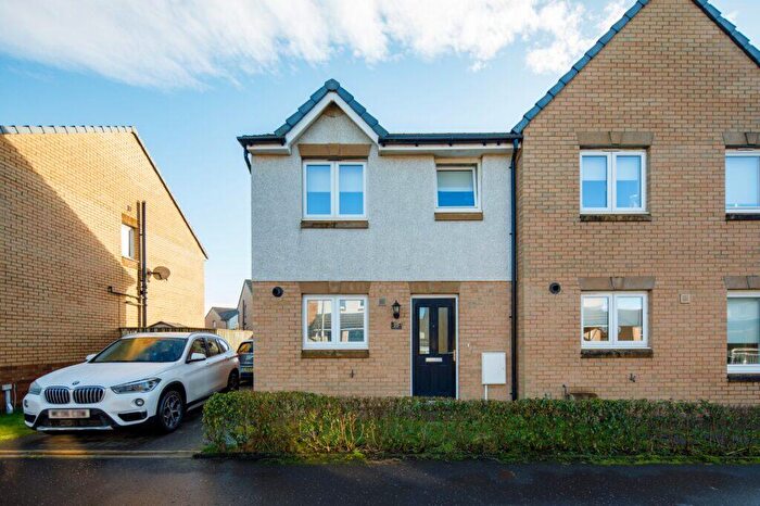 3 Bedroom Semi Detached House For Sale In Marsden Wynd, East Kilbride, G75