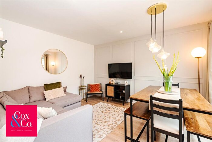 2 Bedroom Property For Sale In North Lane, Portslade, BN41