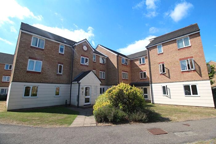 2 Bedroom Flat To Rent In Scammell Way, Watford, Hertfordshire, WD18