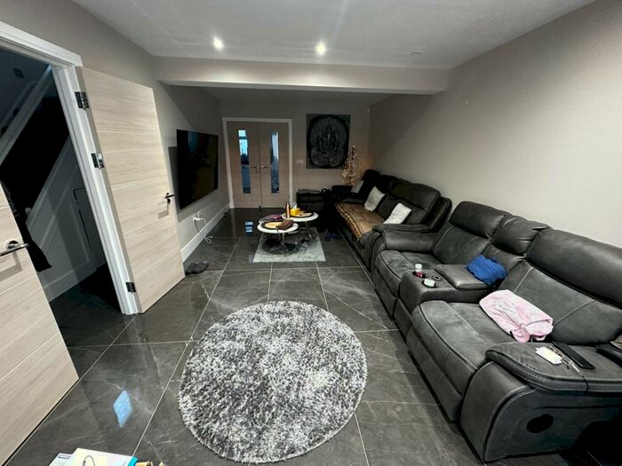 4 Bedroom Semi-Detached House To Rent In Field End Road, Ruislip, HA4