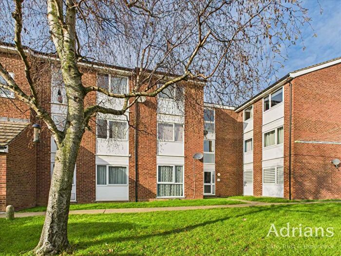 2 Bedroom Flat To Rent In Lupin Drive, Chelmsford, CM1