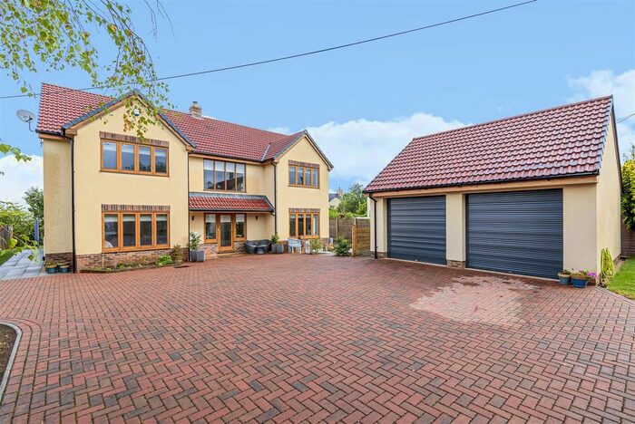 4 Bedroom Detached House For Sale In Howleigh Lane, Blagdon Hill, Taunton, TA3