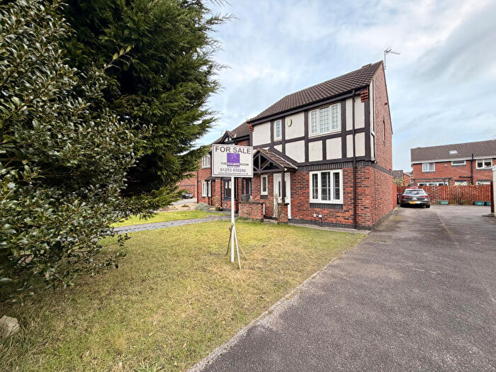 3 Bedroom End Of Terrace House For Sale In Gladstone Way, Cleveleys, FY5