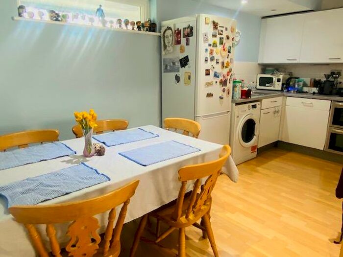 2 Bedroom Apartment To Rent In Star Hill, Rochester, ME1