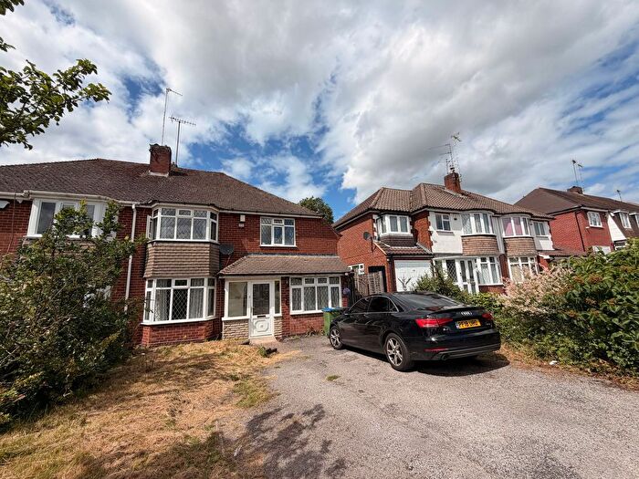 3 Bedroom Semi Detached House To Rent In Pear Tree Road, Great Barr, B43