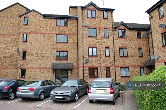 1 Bedroom Flat To Rent In Parsonage Road, Grays, RM20