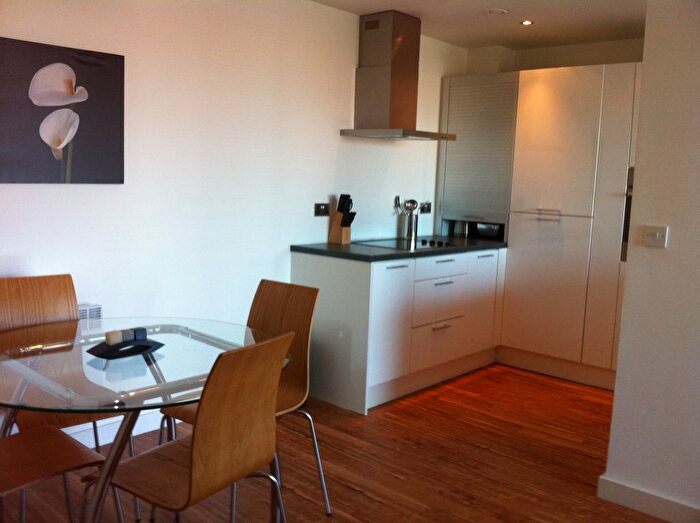 3 Bedroom Flat To Rent In Sefton Street, Liverpool, L8