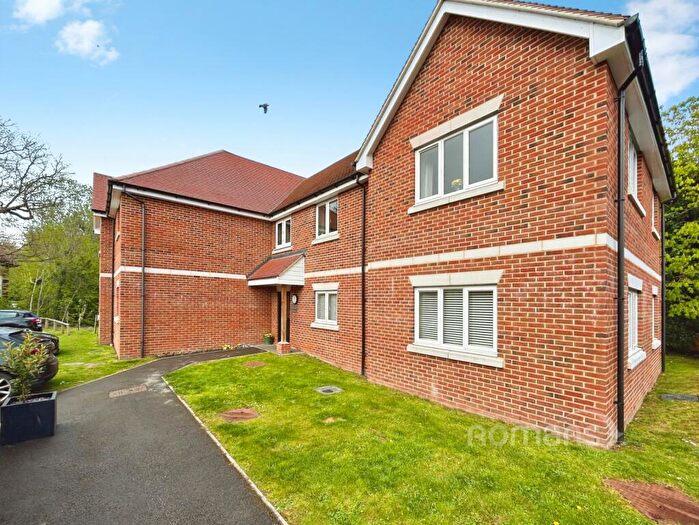 1 Bedroom Apartment For Sale In The Courtyard, Fleet Mill, Minley Road, Fleet, GU51