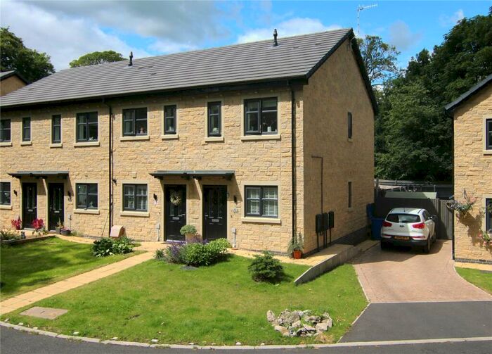 2 Bedroom Flat For Sale In Lund Avenue, Glusburn, BD20