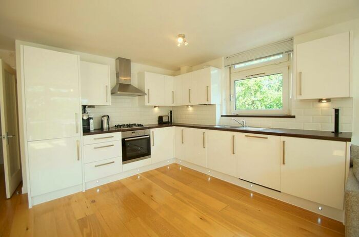 2 Bedroom Apartment To Rent In Manor Court, Weybridge, KT13