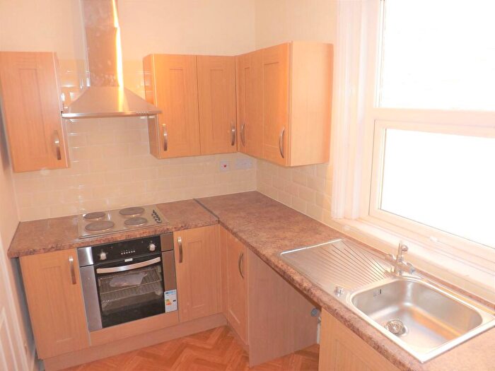 2 Bedroom Flat To Rent In Albert Road, Southsea, PO4