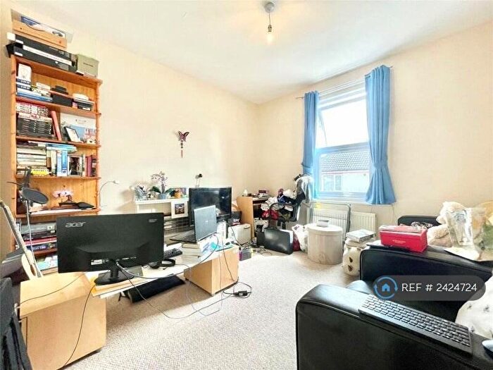 1 Bedroom Flat To Rent In Brunswick Hill, Reading, Berkshire, RG1