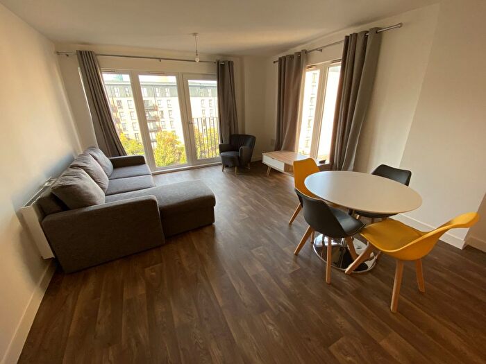 2 Bedroom Flat For Sale In Lexington Gardens, Birmingham, B15