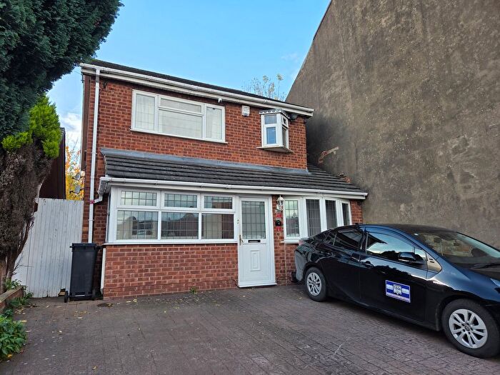 4 Bedroom Detached House To Rent In Cradley Road, Netherton, DY2