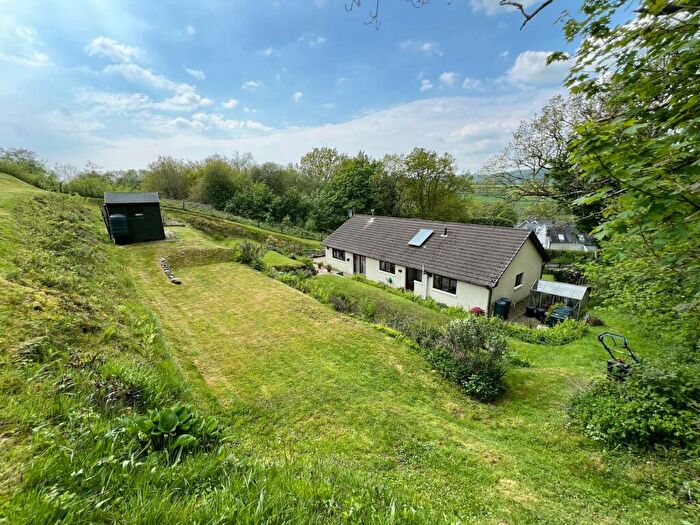 4 Bedroom Bungalow For Sale In Capel Isaac, Llandeilo, SA19