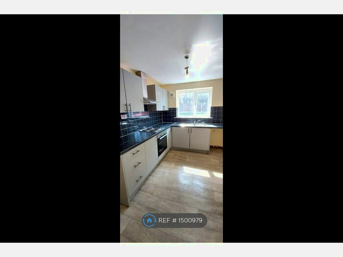 3 Bedroom Flat To Rent In Alderwood Avenue, Liverpool, L24
