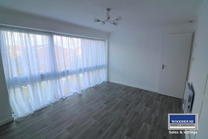 1 Bedroom Flat To Rent In Berners Way, Broxbourne, EN10