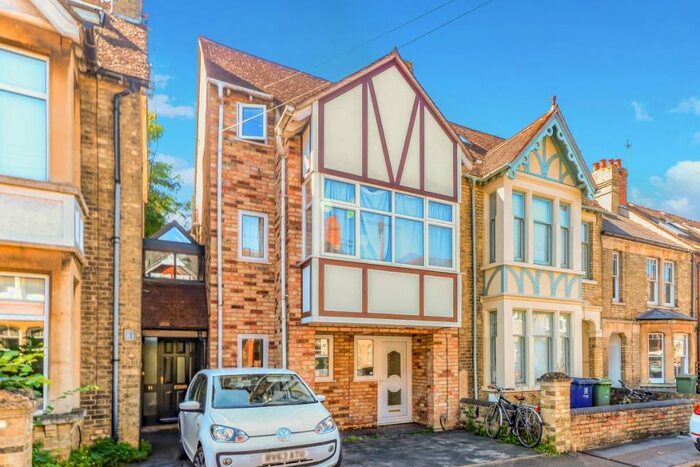 4 Bedroom Semi-Detached House To Rent In Fairacres Road, Iffley Fields, OX4