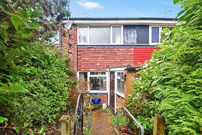 3 Bedroom Terraced House For Sale In Ploughmans Way, Rainham, Gillingham, ME8