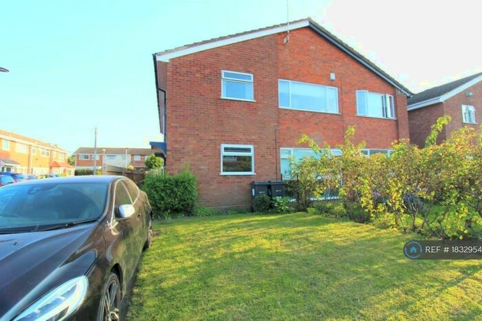 2 Bedroom Maisonette To Rent In Kington Way, Birmingham, B33