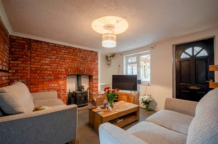 3 Bedroom Cottage For Sale In Fakenham Road, Great Witchingham, Norwich, NR9