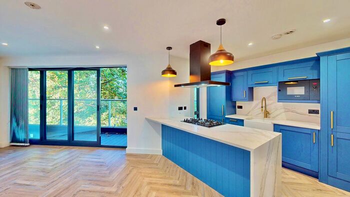 3 Bedroom Property To Rent In Oakwood Apartments, Fairview Road, London, SW16