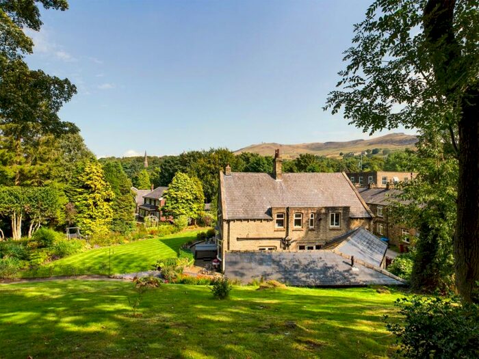 5 Bedroom Detached House For Sale In Waterside, Greenfield, Saddleworth, OL3