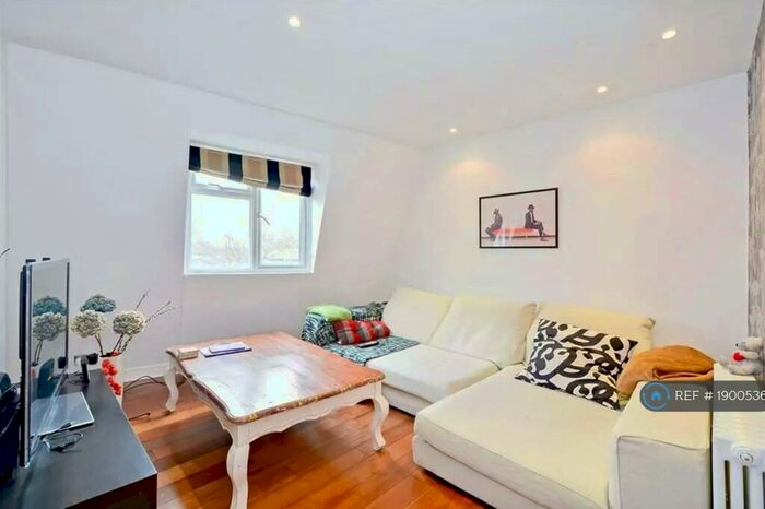 1 Bedroom Flat To Rent In Empress Court, London, E9