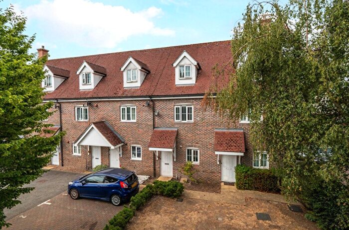 3 Bedroom Terraced House For Sale In Guildford, Surrey, GU1