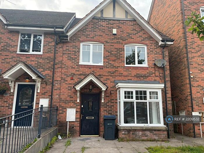 3 Bedroom Semi-Detached House To Rent In Claerwen Grove, Northfield, Birmingham, B31