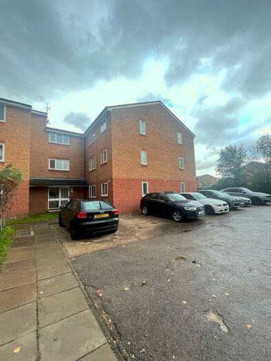 1 Bedroom Terraced House To Rent In Streamside Close, London, N9