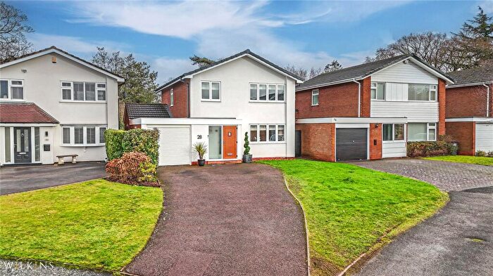4 Bedroom Detached House For Sale In Glanville Drive, Sutton Coldfield, West Midlands, B75