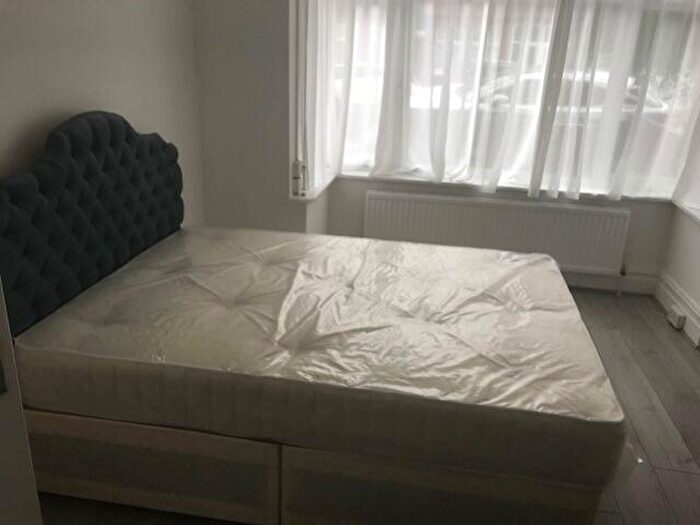 2 Bedroom Ground Maisonette To Rent In Radnor Road, Harrow, Middlesex, HA1