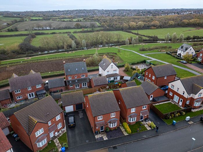 3 Bedroom Detached House For Sale In Meadow Way, Tamworth, B79