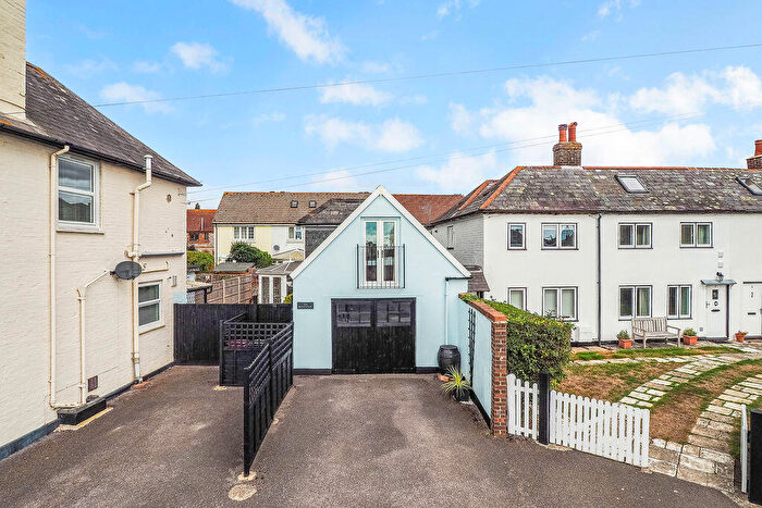 1 Bedroom Detached House For Sale In A Main Road, Emsworth, PO10