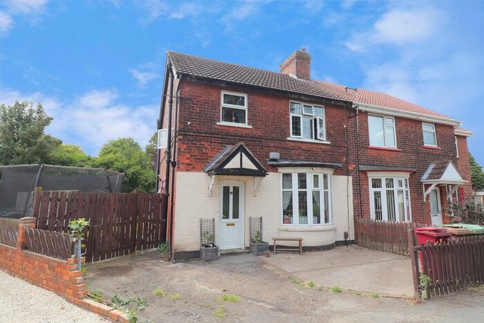 3 Bedroom Semi-Detached House To Rent In Theodore Gardens, Scunthorpe, DN15