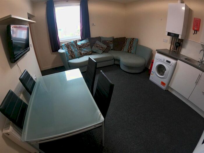 2 Bedroom Flat To Rent In Alexandra Road, Newland Avenue, Hull, HU5