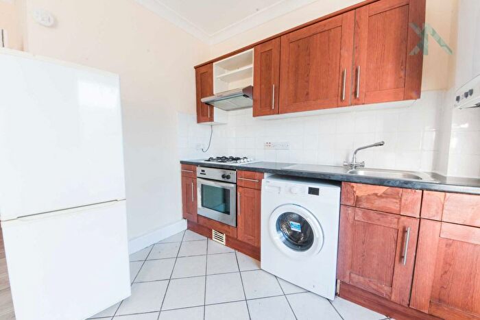 1 Bedroom Flat To Rent In Tulse Hill, Brixton, SW2