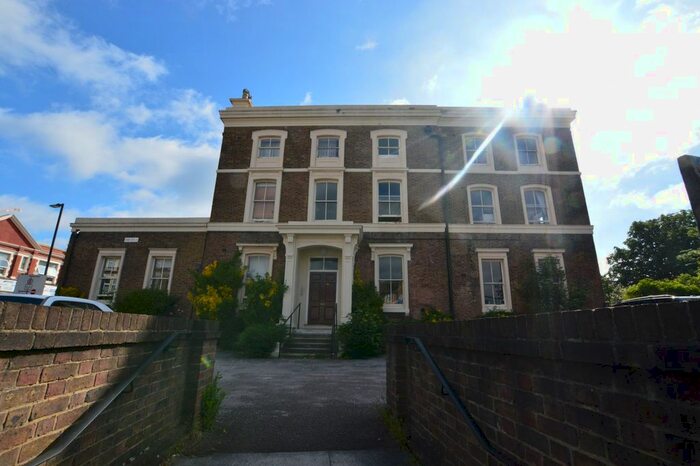 2 Bedroom Flat To Rent In Cleveland House, Hoe Street, Walthamstow, E17
