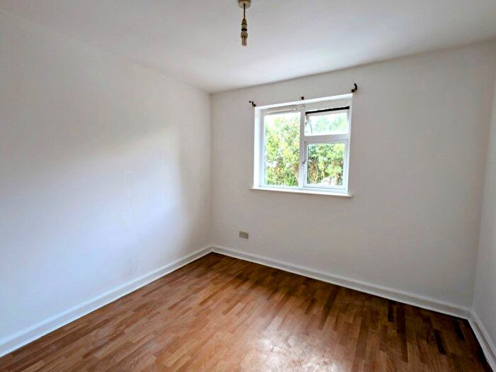 1 Bedroom Flat To Rent In Llwyn-Y-Mor, Caswell, Swansea, SA3