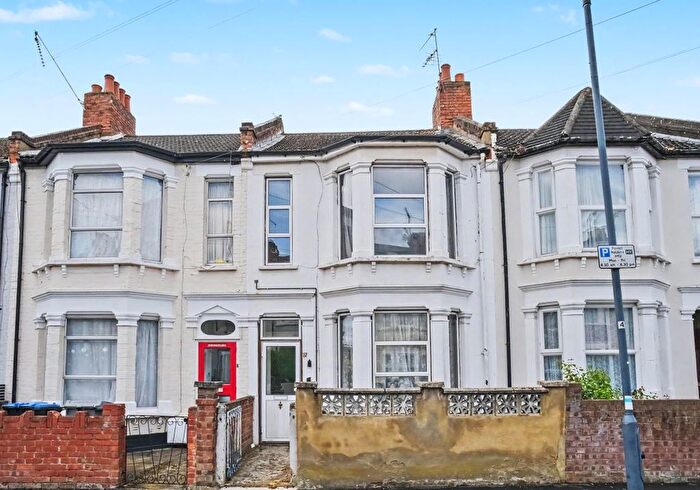 3 Bedroom Terraced House For Sale In Redfern Road, Harlesden, London, NW10