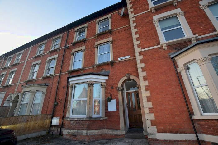 1 Bedroom Flat To Rent In Cheddon Road, Taunton, TA2