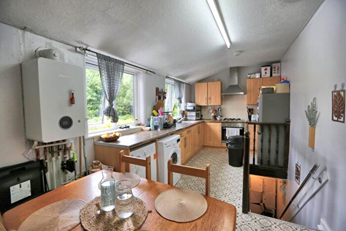 2 Bedroom Flat To Rent In London Road, Hazel Grove, SK7