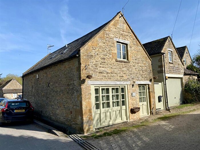 3 Bedroom Semi-Detached House For Sale In Naunton, GL54