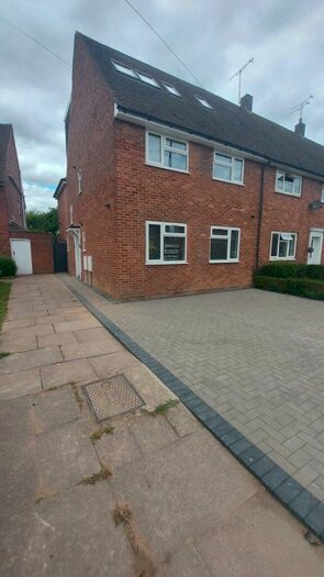 8 Bedroom House To Rent In Sir Henry Parkes Road, Canley, CV4