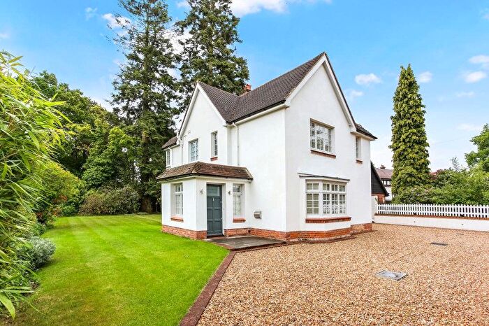 5 Bedroom Detached House To Rent In Ridgemount Road, Sunningdale, Berkshire, SL5