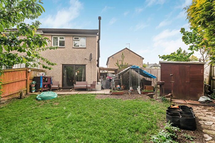 3 Bedroom Semi-Detached House For Sale In Palace Meadow, Chudleigh, TQ13