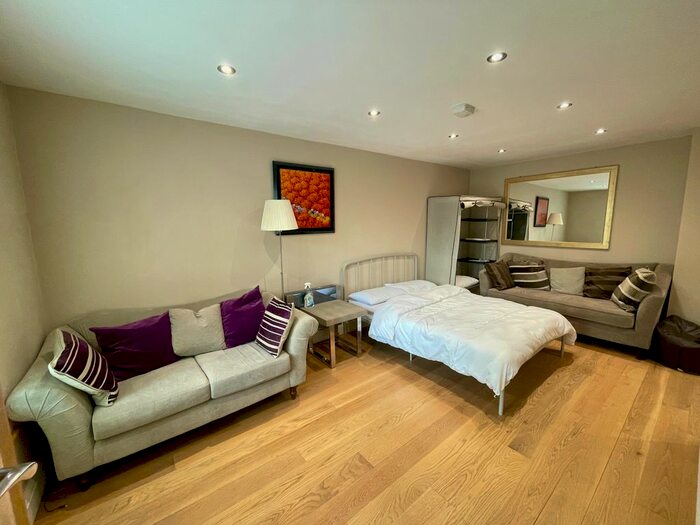 3 Bedroom Semi-Detached House To Rent In Winchester Street, Victoria, London, SW1V